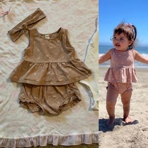 Adorable 4 piece outfit